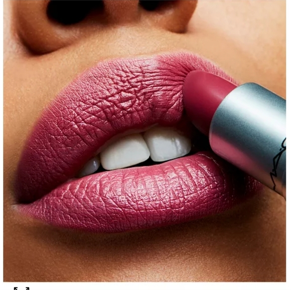Mac lipstick (Captive #803) - Picture 8 of 9